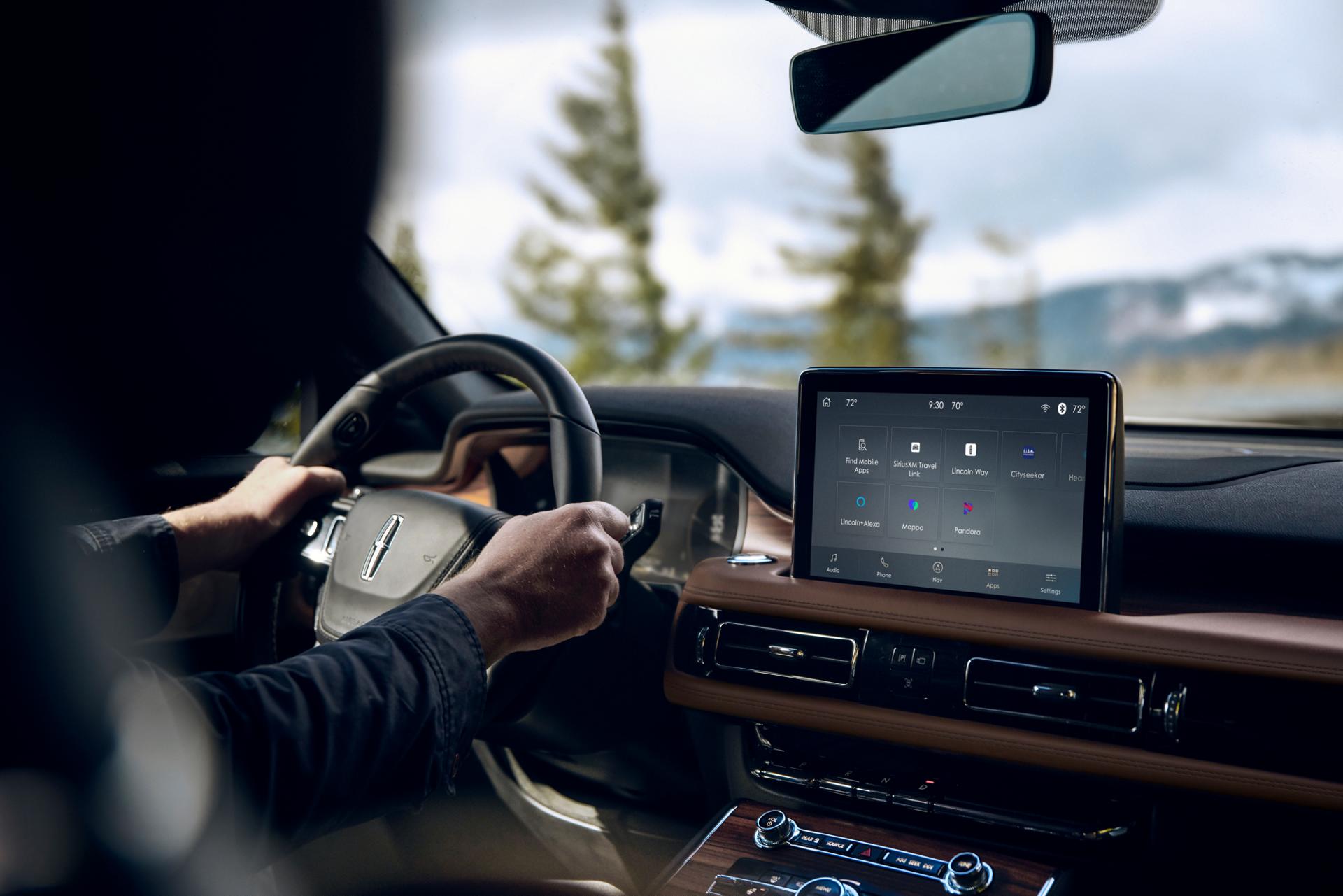 The 360-Degree Camera system shows what is behind a 2026 Lincoln Aviator in the centre touch screen