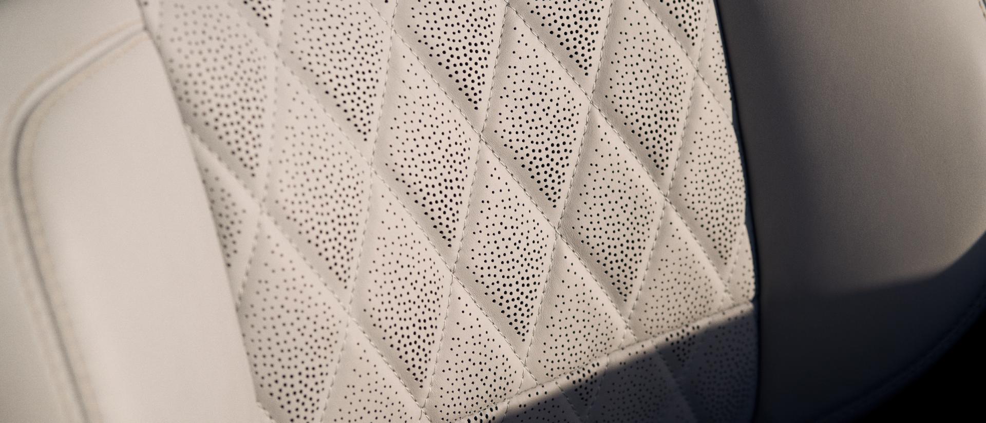 The details of a Lincoln Black Label vehicle seat is shown.