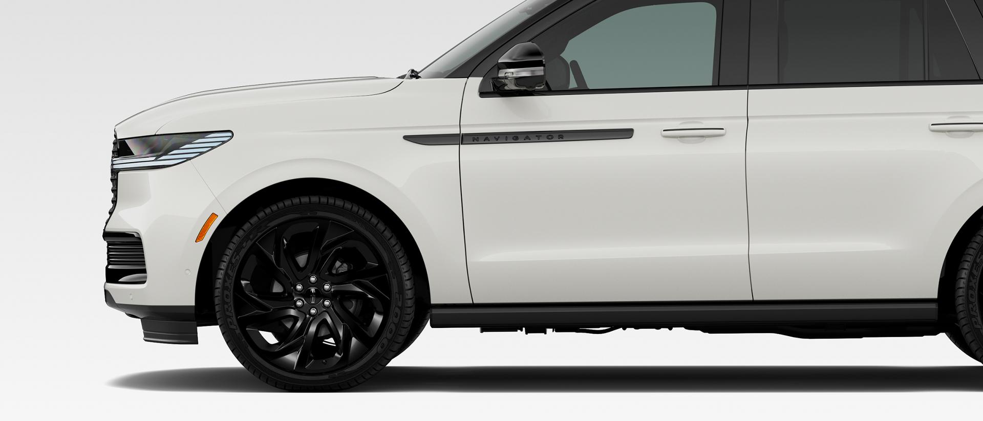 The available 24" High-Gloss Ebony Wheel