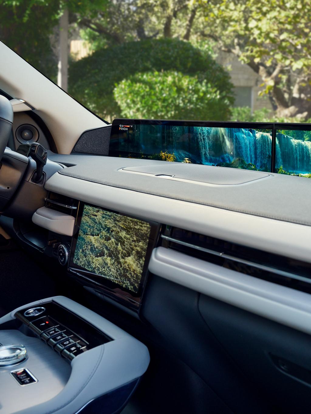 Lincoln Rejuvenate shown on the panoramic display of the 2025 Lincoln Navigator