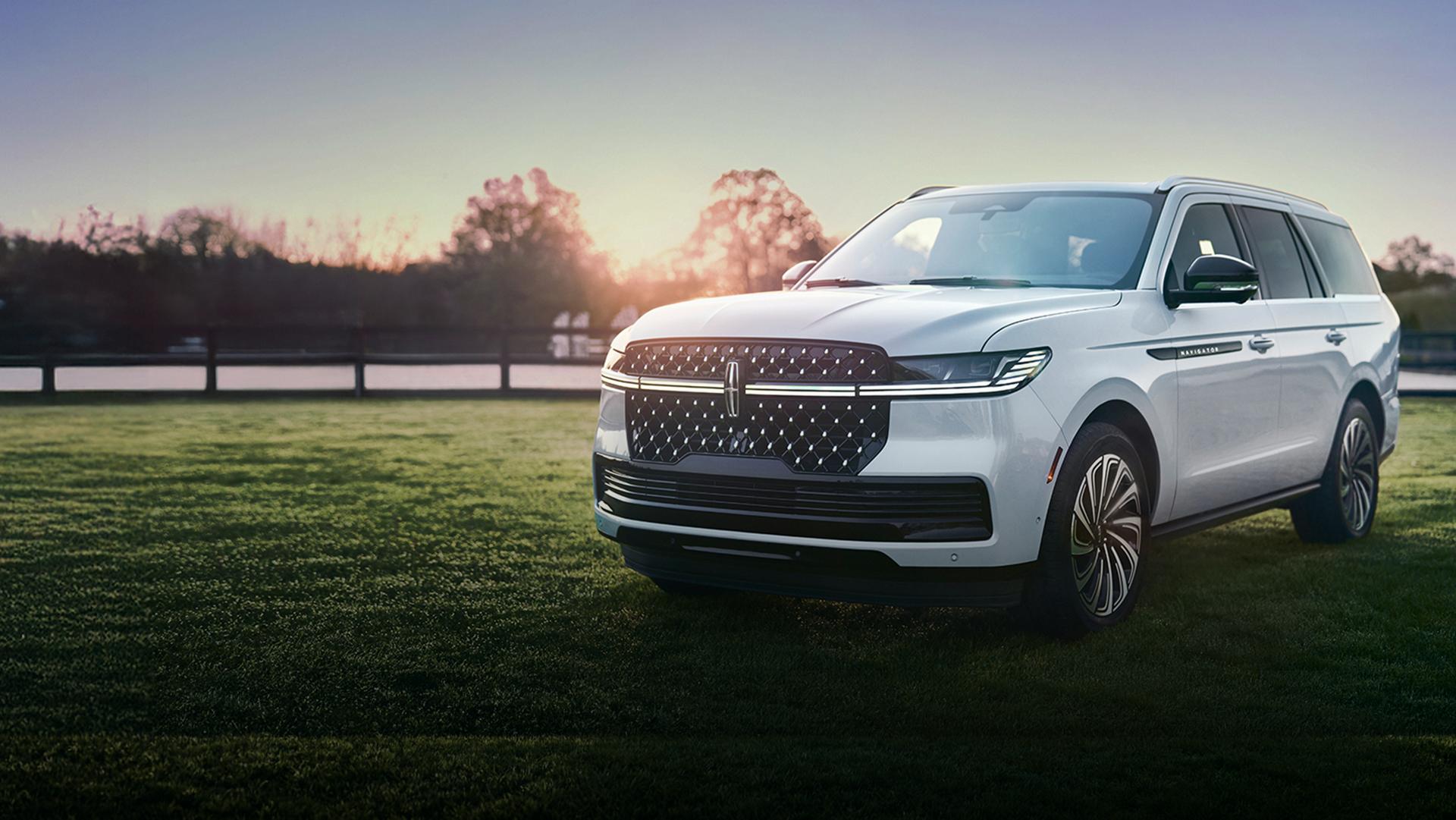 Lincoln Navigator parked in a scenic area.