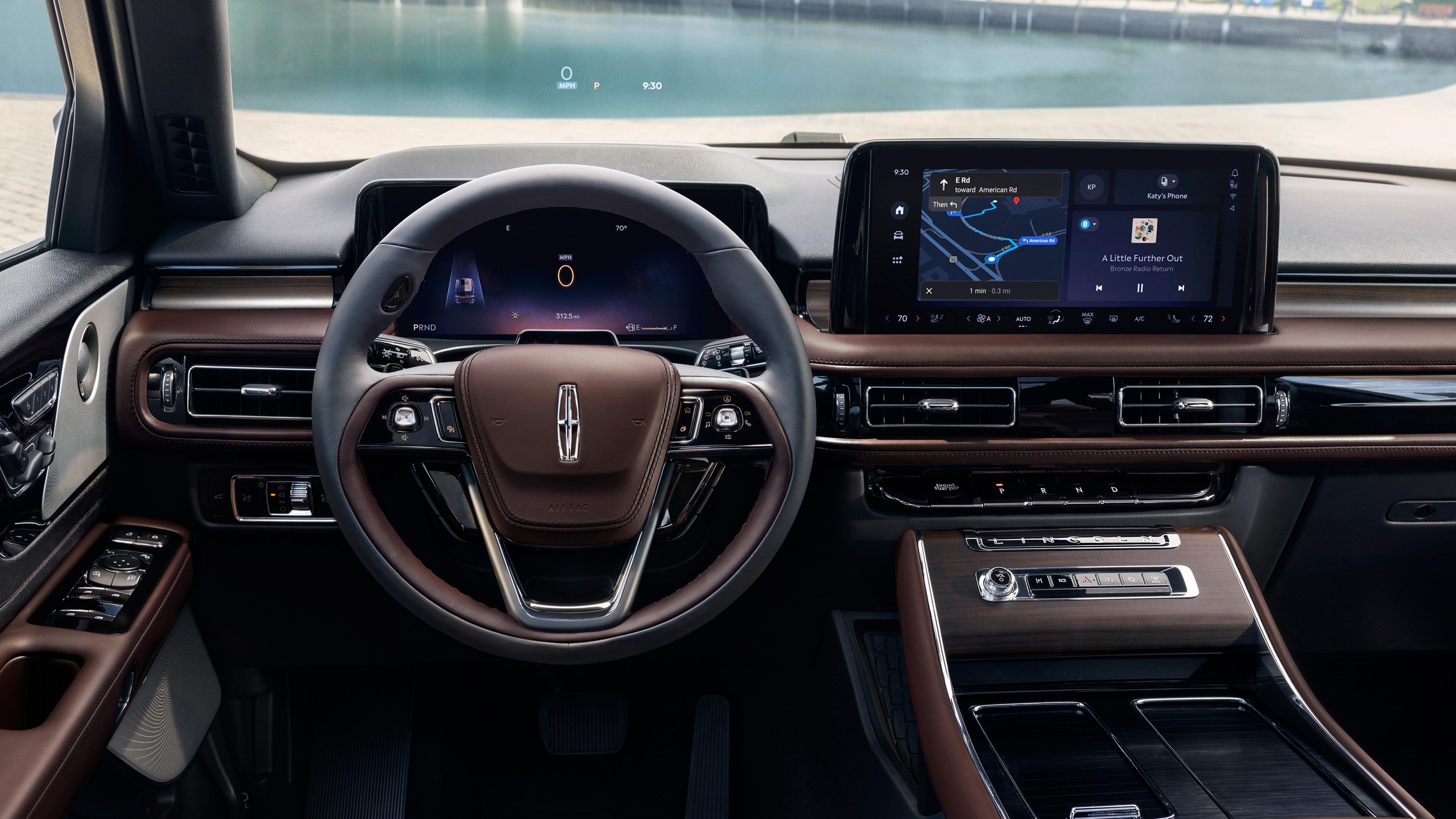 Un gros plan de la roue d’un Lincoln Aviator® 2027