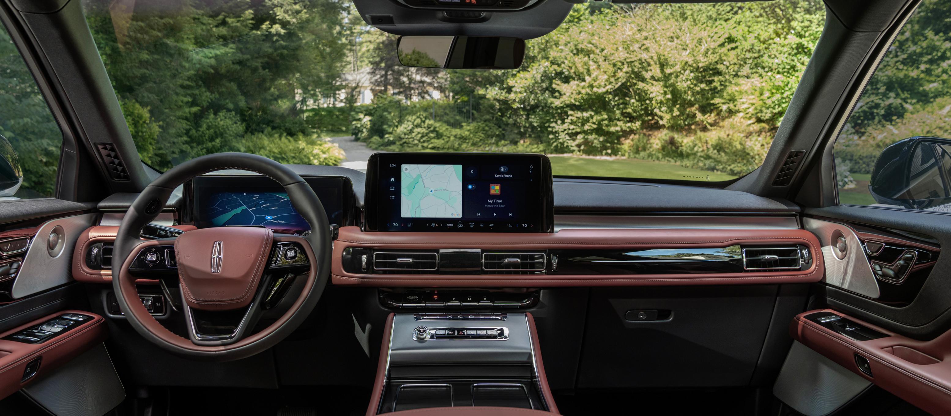 The interior of a 2026 Lincoln Aviator with the panoramic Vista Roof
