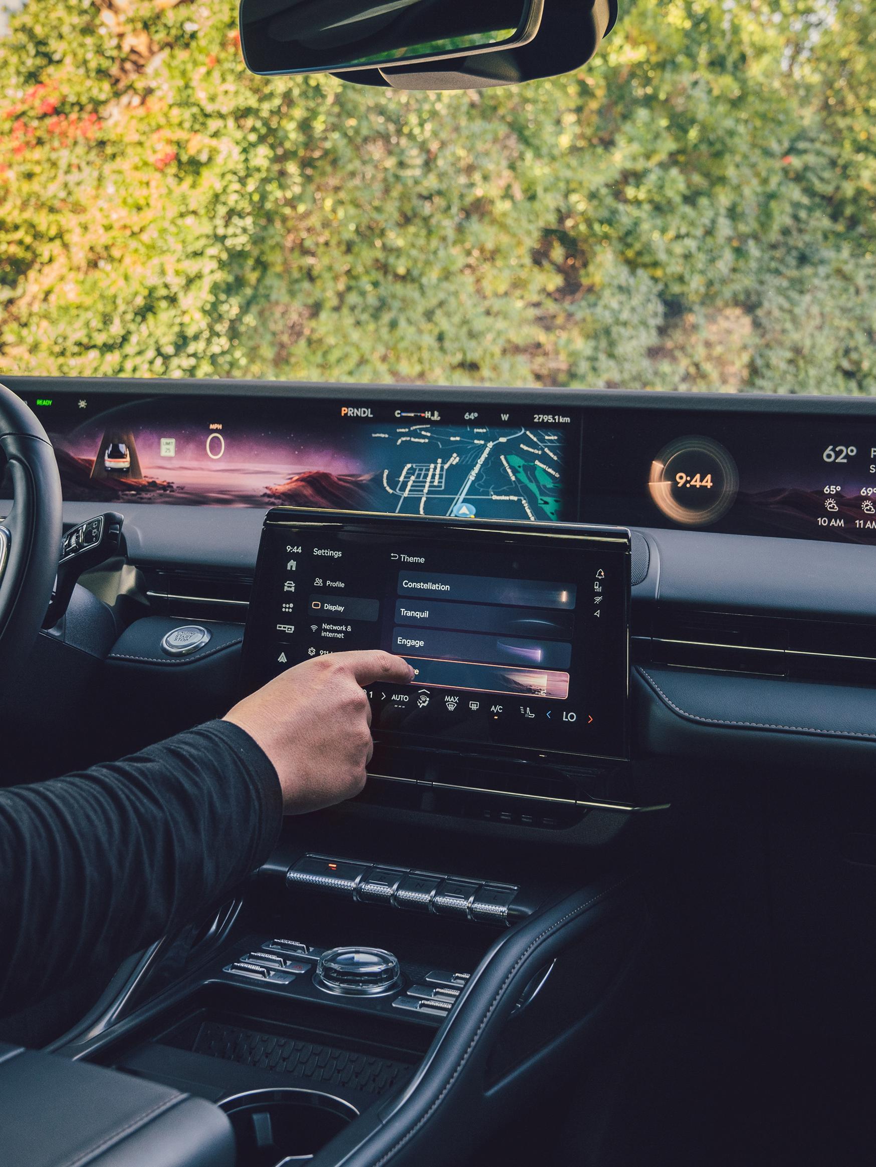 The interior of a Lincoln vehicle