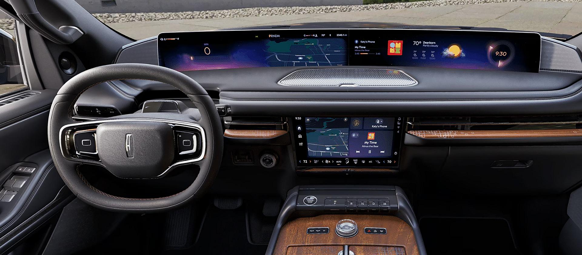 The front cabin of a 2027 Lincoln Navigator® Black Label™ model in the Invitation theme